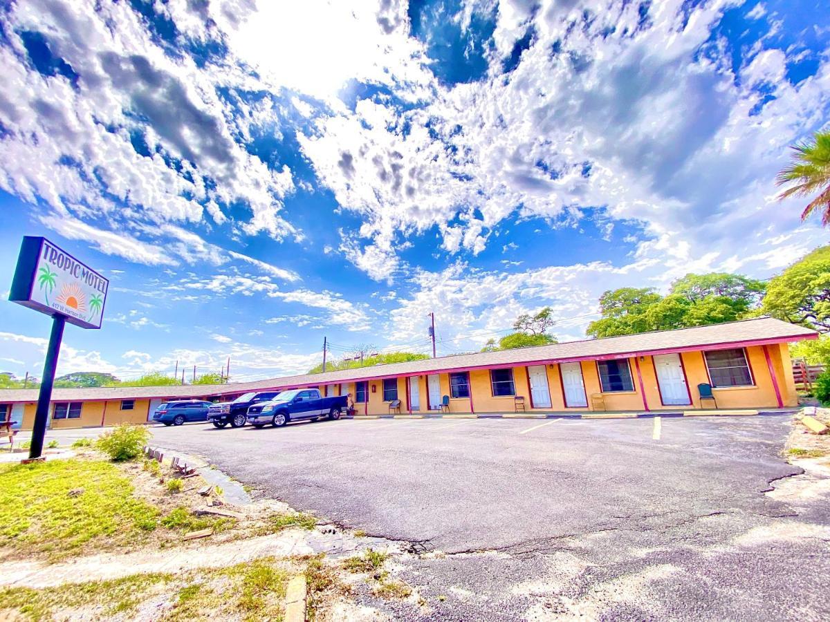 Tropic Motel Aransas Pass Eksteriør bilde